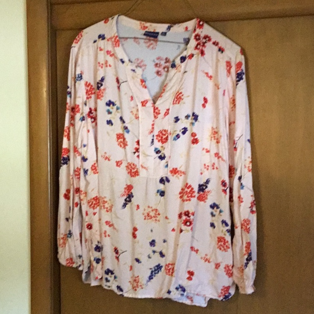 Women’s floral shirt